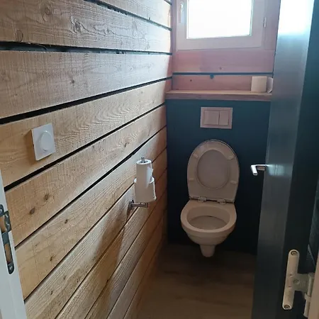 Mobil-Home Isole Avec Jacuzzi - La Cubaniere Cublize Exterior photo