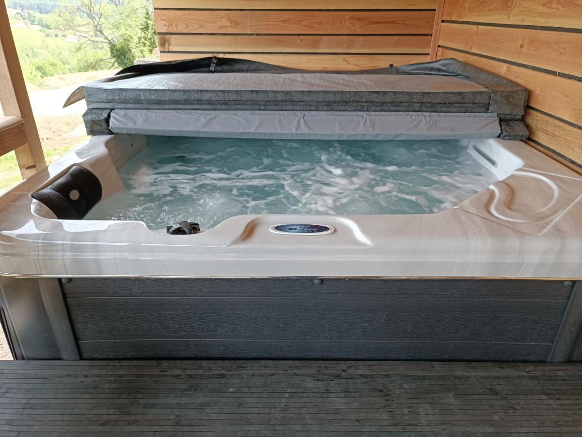 Chalet Mobil-home Isole Avec Jacuzzi - La Cubaniere *