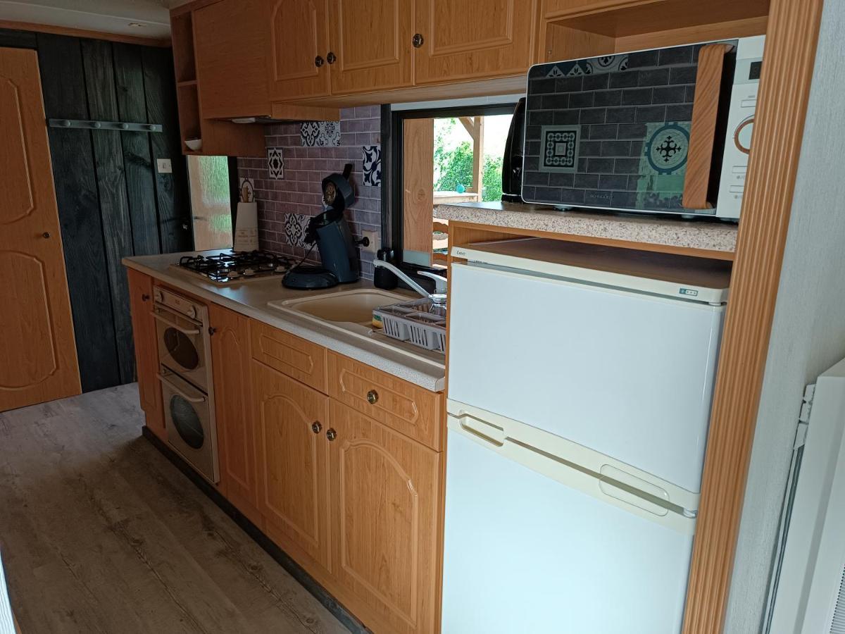Mobil-home Isole Avec Jacuzzi - La Cubaniere *